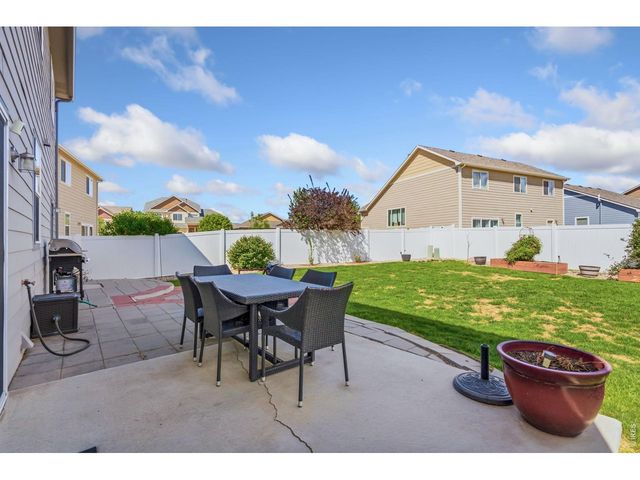 375 Shadowbrook Dr, Windsor, CO 80550
