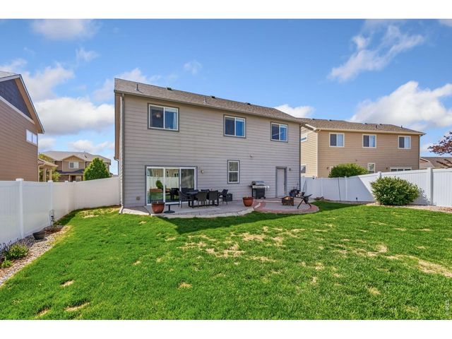 375 Shadowbrook Dr, Windsor, CO 80550