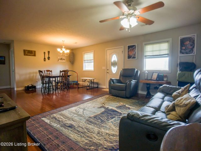 1189 Little Clifty Rd, Big Clifty, KY 42712