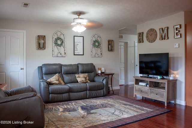 1189 Little Clifty Rd, Big Clifty, KY 42712