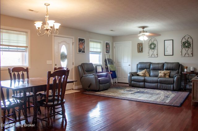 1189 Little Clifty Rd, Big Clifty, KY 42712