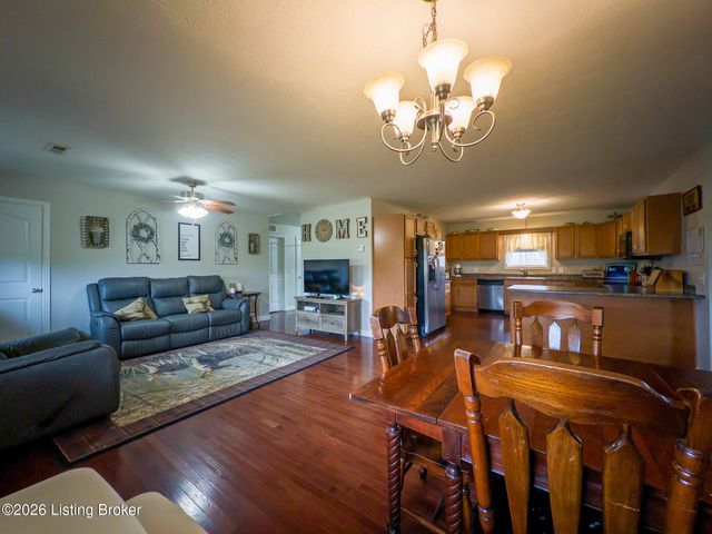 1189 Little Clifty Rd, Big Clifty, KY 42712