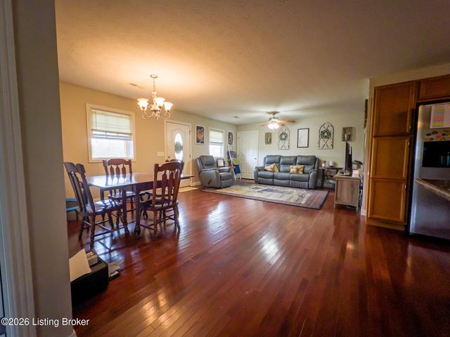 1189 Little Clifty Rd, Big Clifty, KY 42712