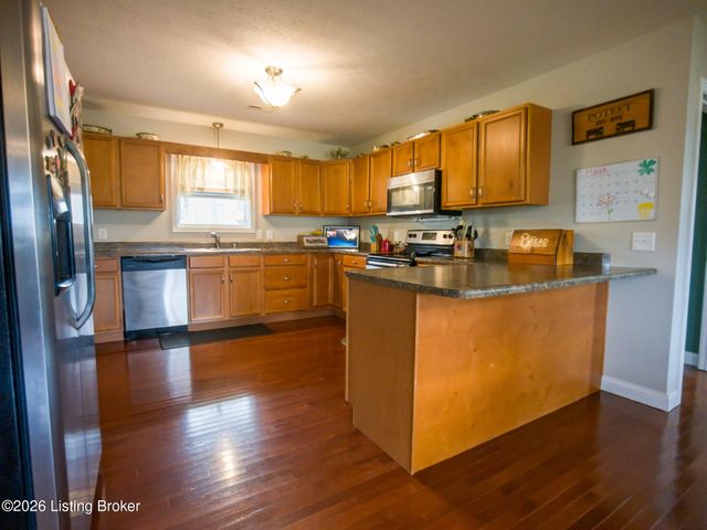 1189 Little Clifty Rd, Big Clifty, KY 42712