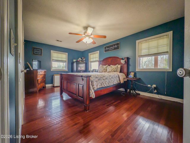 1189 Little Clifty Rd, Big Clifty, KY 42712