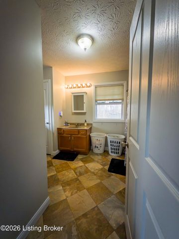 1189 Little Clifty Rd, Big Clifty, KY 42712