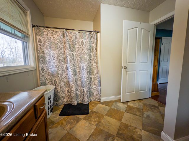 1189 Little Clifty Rd, Big Clifty, KY 42712