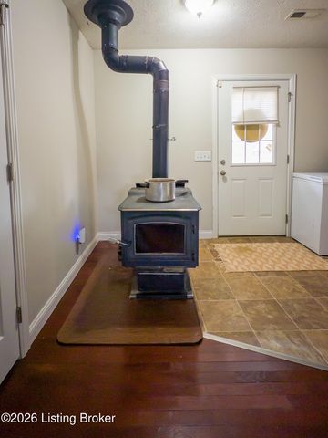 1189 Little Clifty Rd, Big Clifty, KY 42712