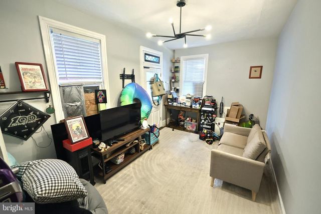 716 W PHILADELPHIA ST, York, PA 17401