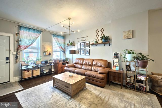 716 W PHILADELPHIA ST, York, PA 17401