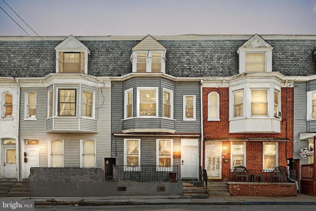 716 W PHILADELPHIA ST, York, PA 17401