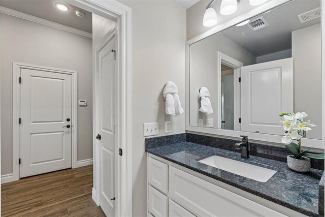 2725 Sunflower Drive, Edmond, OK 73013
