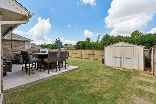 2725 Sunflower Drive, Edmond, OK 73013