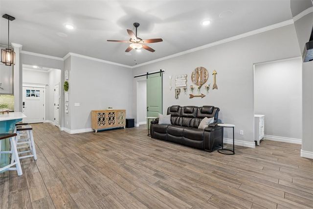2725 Sunflower Drive, Edmond, OK 73013