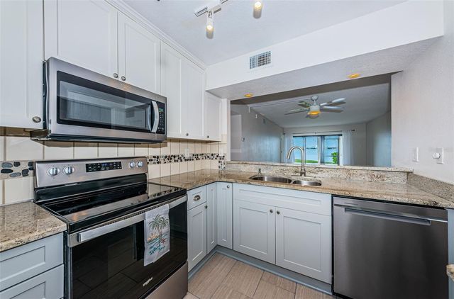 6145 SUN BOULEVARD 107, St Petersburg, FL 33715