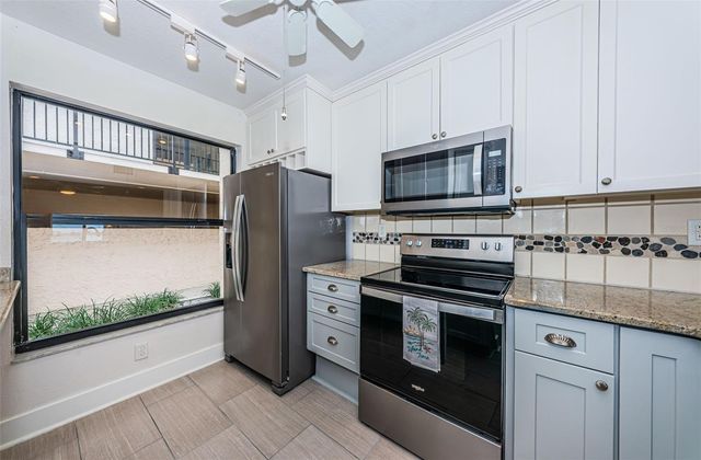 6145 SUN BOULEVARD 107, St Petersburg, FL 33715