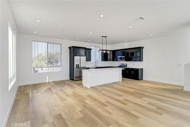 3018 west Boulevard, Los Angeles, CA 90016