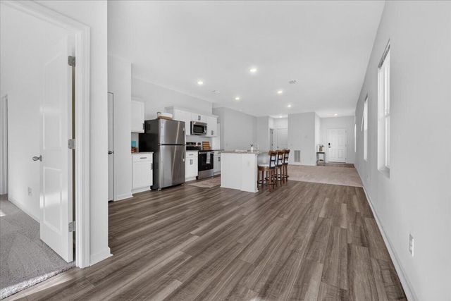 210 Phoenix Drive, Summerville, SC 29486