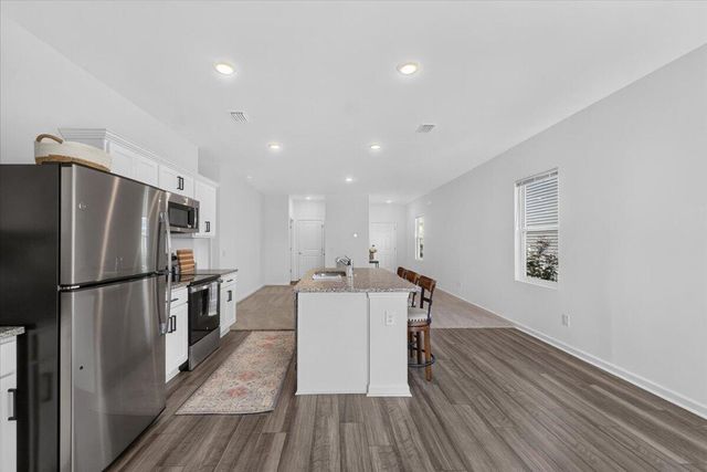 210 Phoenix Drive, Summerville, SC 29486