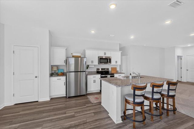 210 Phoenix Drive, Summerville, SC 29486