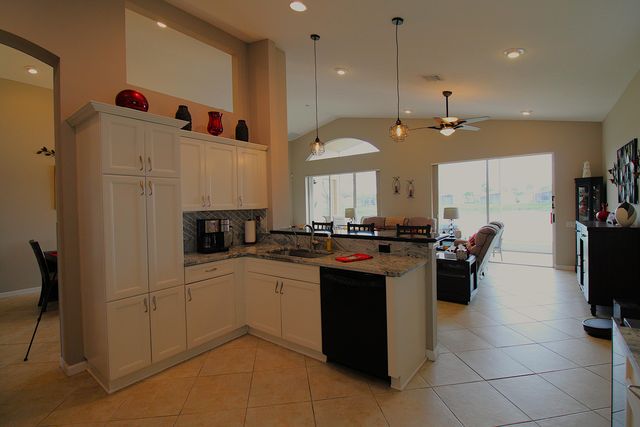 362 NW Sunview Way, Port St. Lucie, Port St Lucie, FL 34986