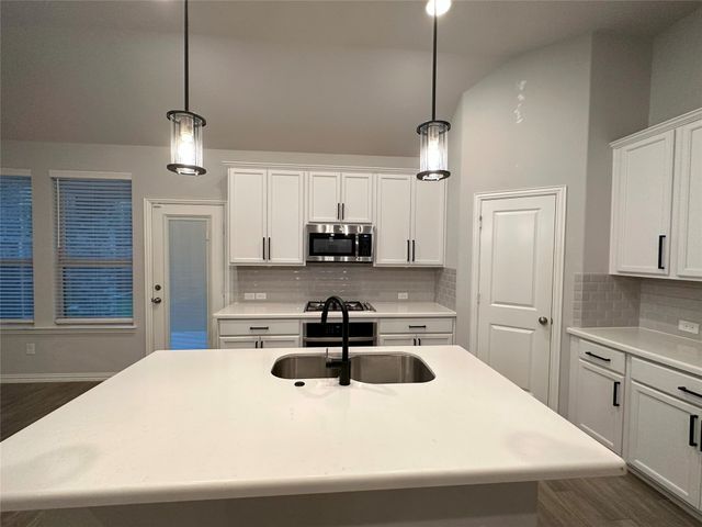 912 Monarch Lane, Celina, TX 75009