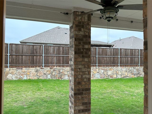 912 Monarch Lane, Celina, TX 75009