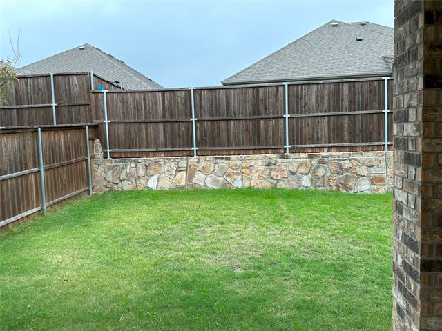 912 Monarch Lane, Celina, TX 75009