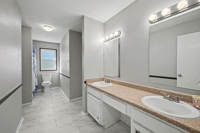 2002 Cottie Lane, Arlington, TX 76010