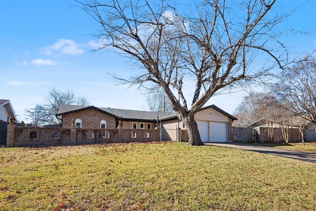 2002 Cottie Lane, Arlington, TX 76010