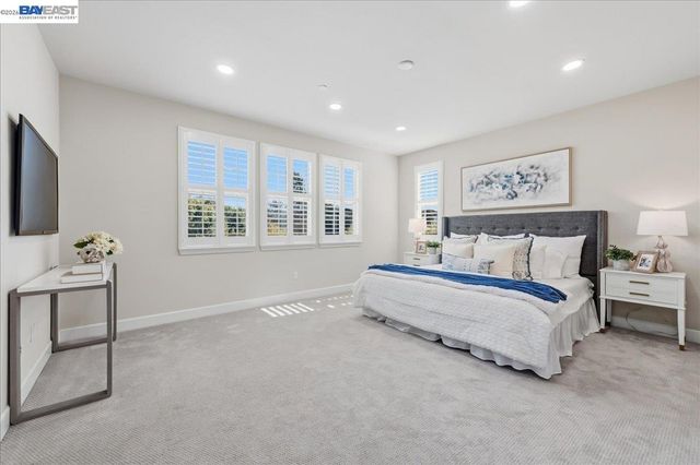 3135 Central Pkwy, Dublin, CA 94568