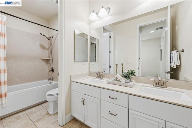 3135 Central Pkwy, Dublin, CA 94568