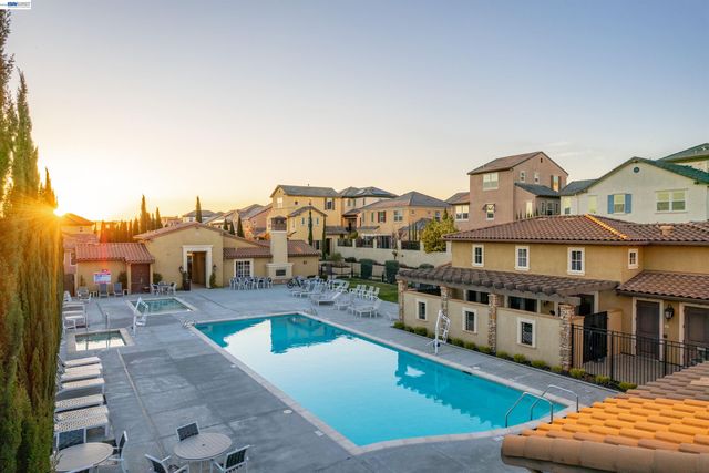 3135 Central Pkwy, Dublin, CA 94568