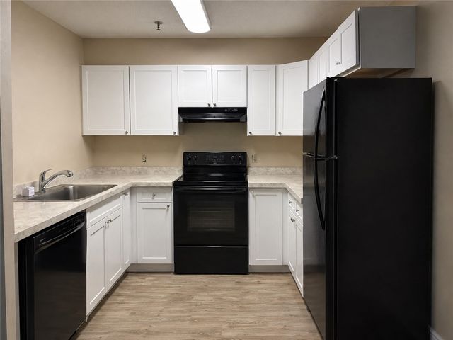 175 Massachusetts Avenue 104, Warwick, RI 02888