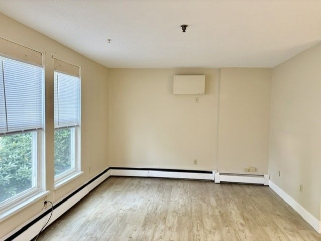 175 Massachusetts Avenue 104, Warwick, RI 02888