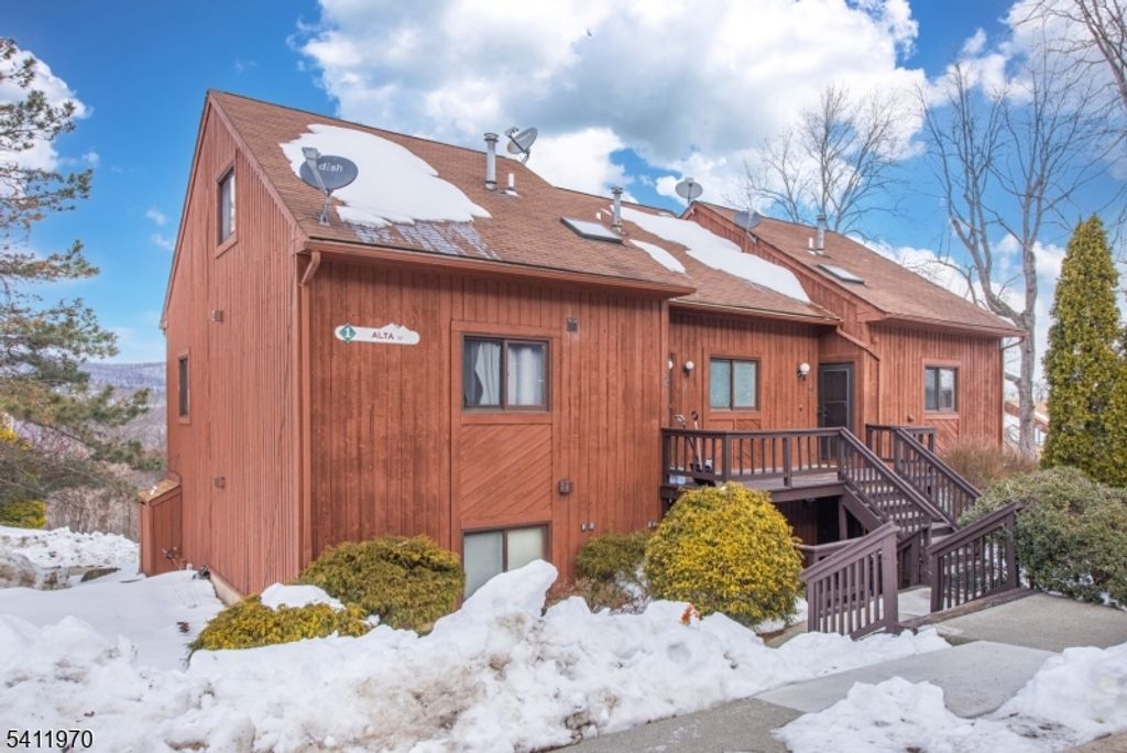 1 Alta Ct 6, Vernon Twp., NJ 07462