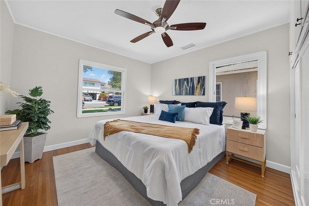 Image 20 of property listing at 735 Los Altos Avenue, Long Beach, CA 90804