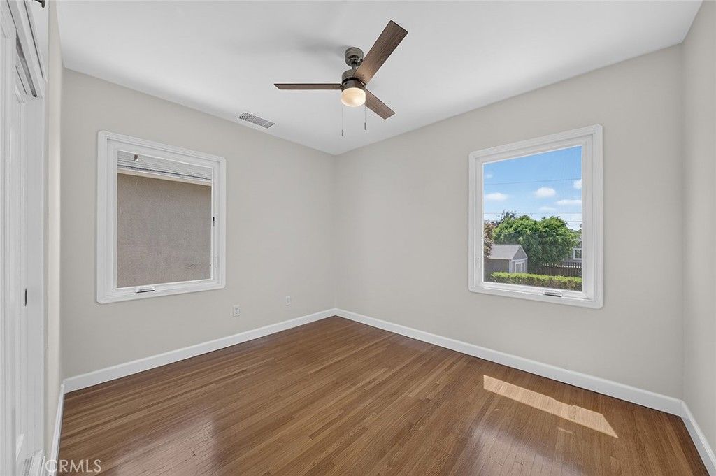 Image 28 of property listing at 735 Los Altos Avenue, Long Beach, CA 90804