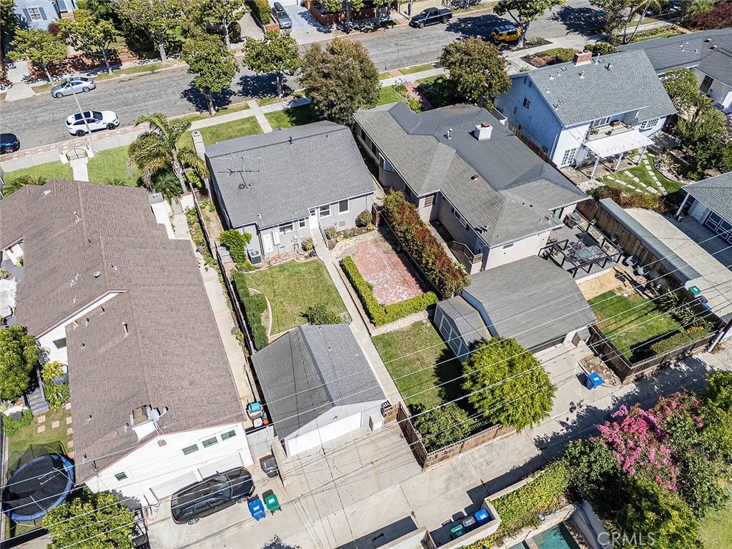 Image 37 of property listing at 735 Los Altos Avenue, Long Beach, CA 90804