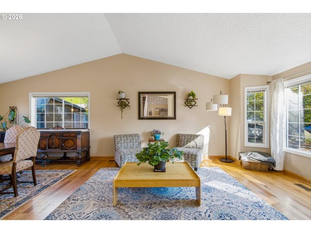 714 Nw 4TH Ave, Battle Ground, WA 98604