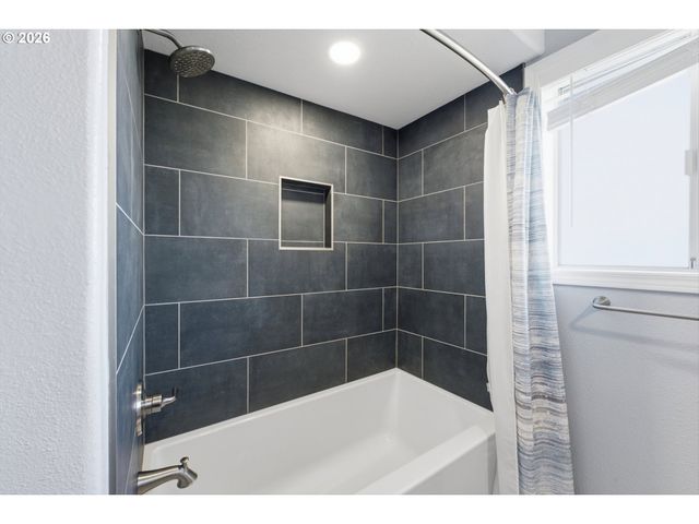 714 Nw 4TH Ave, Battle Ground, WA 98604
