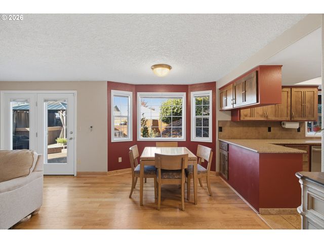 714 Nw 4TH Ave, Battle Ground, WA 98604