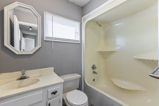 2114 Scotty Parker Rd, Gallatin, TN 37066