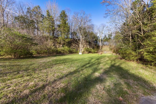 2114 Scotty Parker Rd, Gallatin, TN 37066