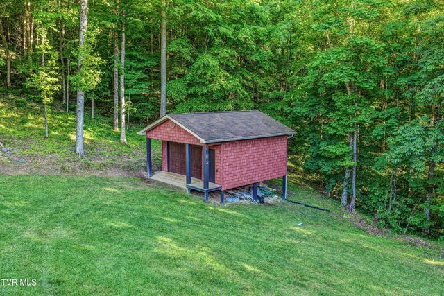 167 Tailwater Road, Bluff City, TN 37618
