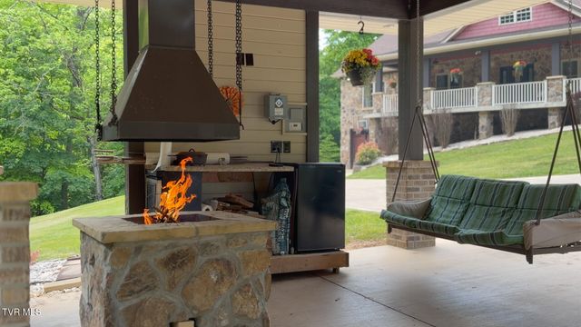167 Tailwater Road, Bluff City, TN 37618