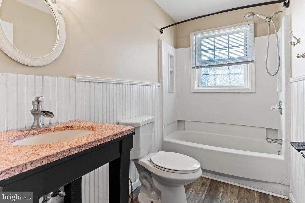 Image 17 of property listing at 2042 LOCUST LN, Hummelstown, PA 17036