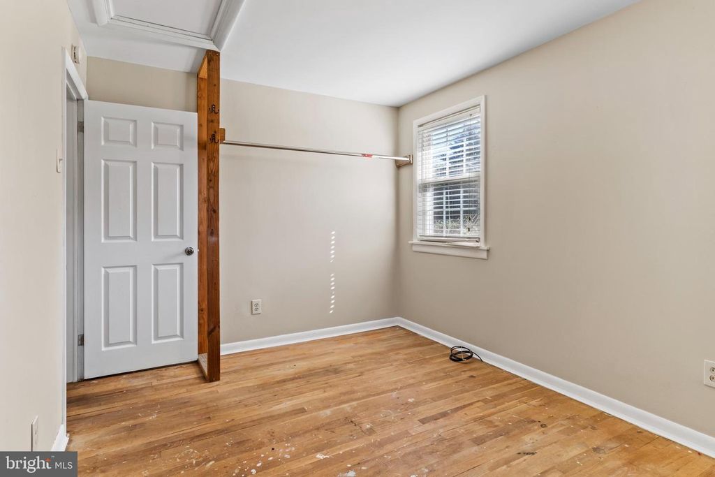Image 2 of property listing at 2042 LOCUST LN, Hummelstown, PA 17036