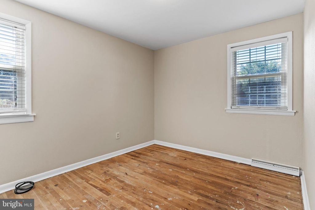 Image 3 of property listing at 2042 LOCUST LN, Hummelstown, PA 17036