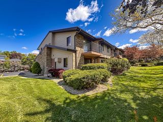 306 Sheffield ROAD #5, Waukesha, WI 53186